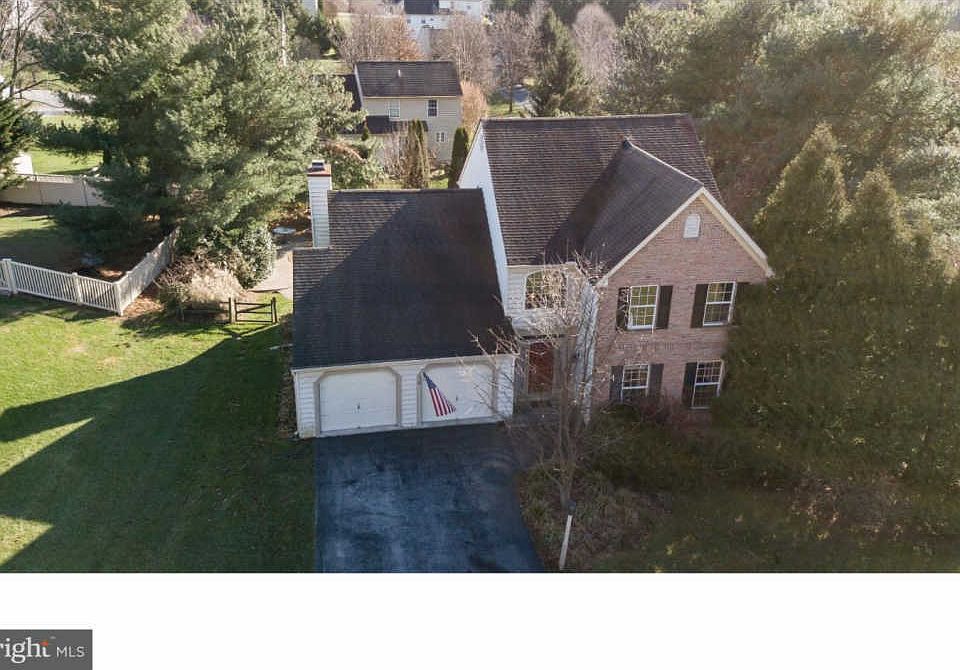 1st image of 115 Crestview Dr