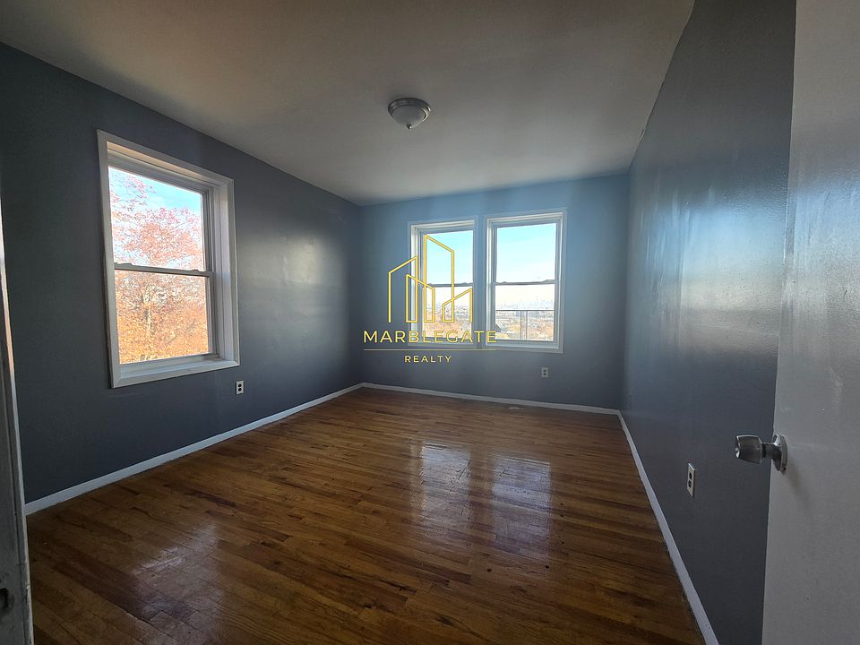 2nd image of 330 Mount Prospect Ave #51A