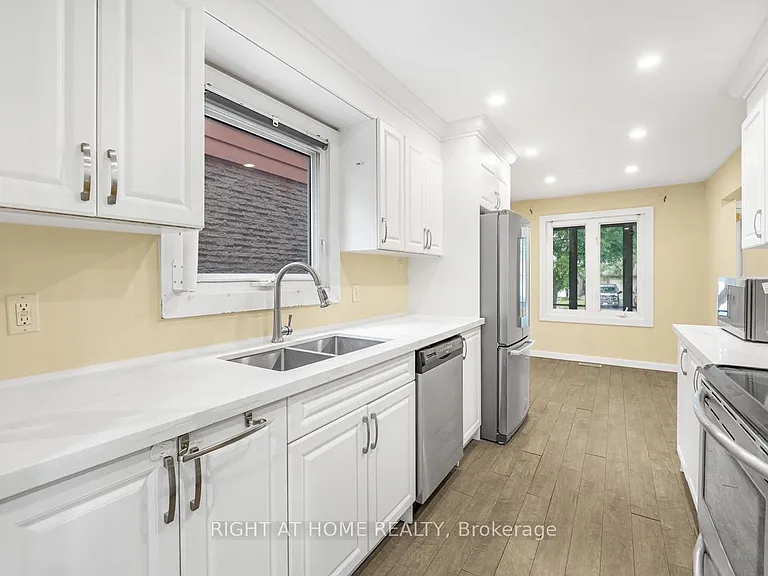1361 Brands Ct — Photo 8