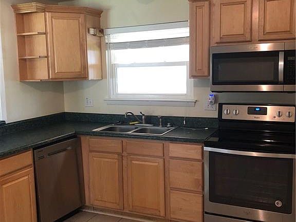 4th image of 3708 Pine Grove Ln