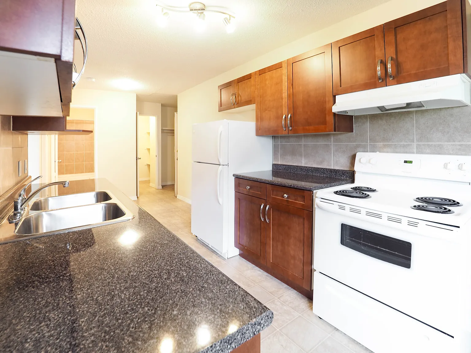 Elm Tree Place — Photo 3