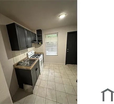 2015 Mountain St — Photo 3