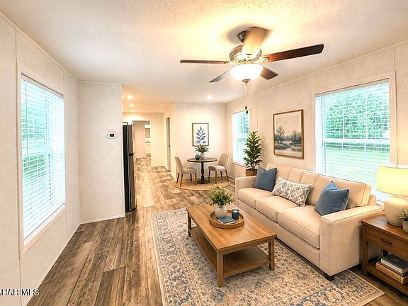 5th image of 203 Tulane Ln