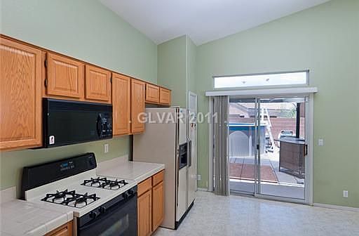 4th image of 8128 Dartmoor Ave