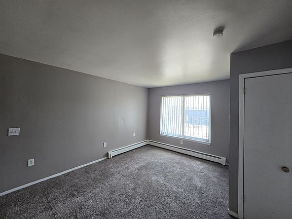 3rd image of 15811 Harper Ave APT 7