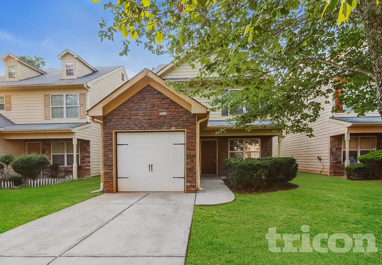 1047 Wedgewood Court Conyers GA — Photo 1