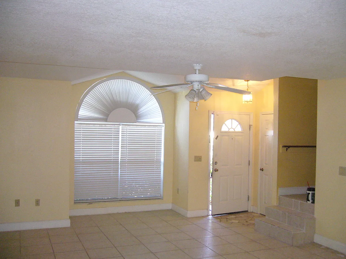 Building Photo - 707 Florida Palms Ct