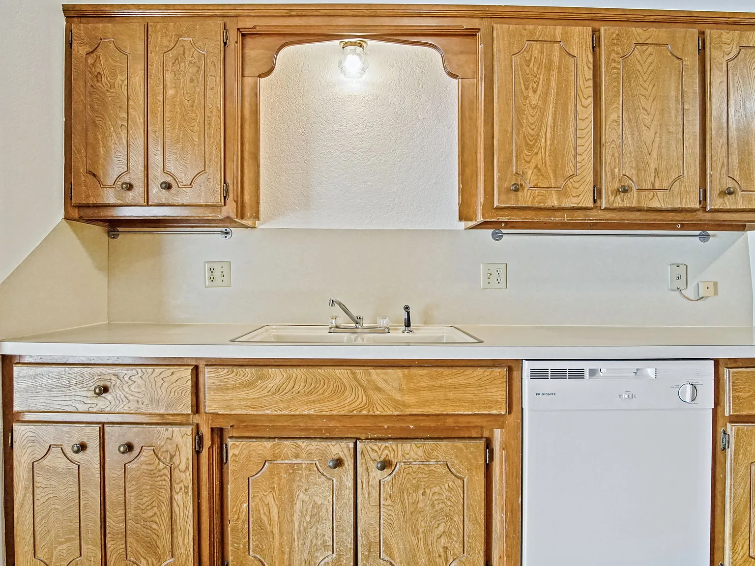 8910 Oak Valley Dr - 1 — Photo 3