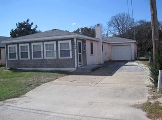 2034 Norfolk St, Kill Devil Hills, NC 27948