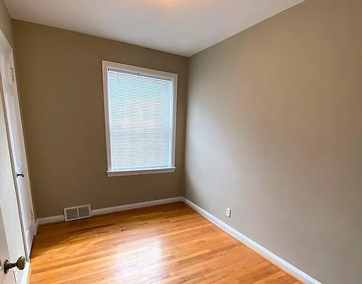 7631 Delmar Blvd #1 — Photo 11