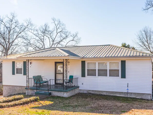 269 Greens Lake Cir, Rossville, GA 30741