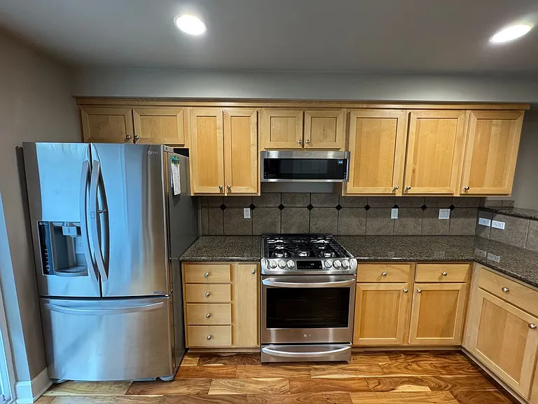 2632 SW Myrtle St — Photo 4