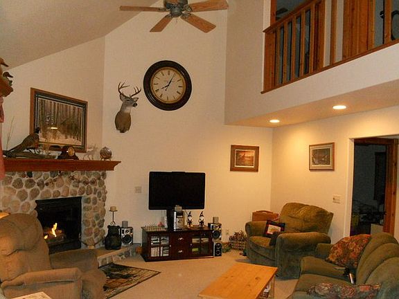 5th image of 110 Highland Dr