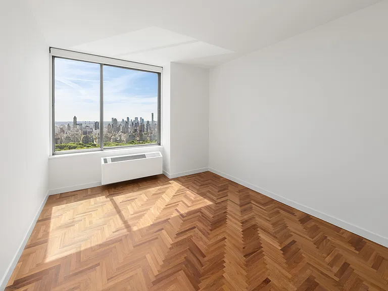 101 W 67th St #Penthouse 2B — Photo 7
