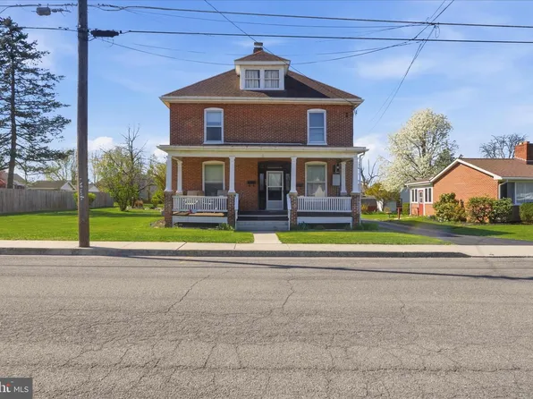 251 E Grant St, Greencastle, PA 17225