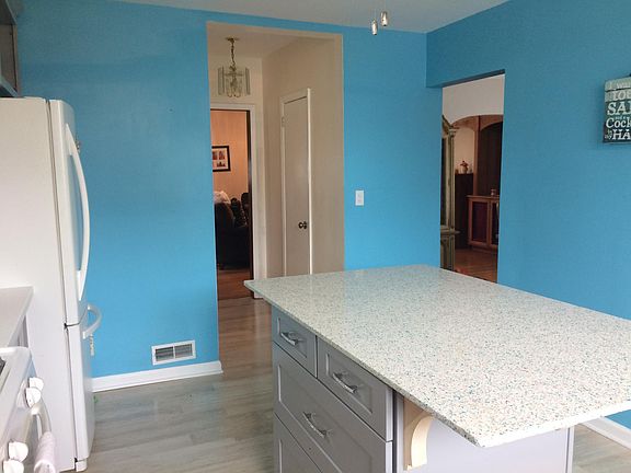 5th image of 850 Parkside Ave