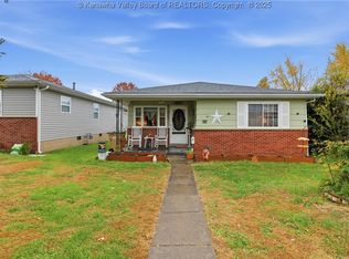 2967 Shank Ave, Hurricane, WV 25526
