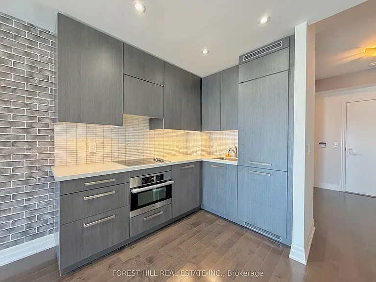 8 The Esplanade #1804 — Photo 4