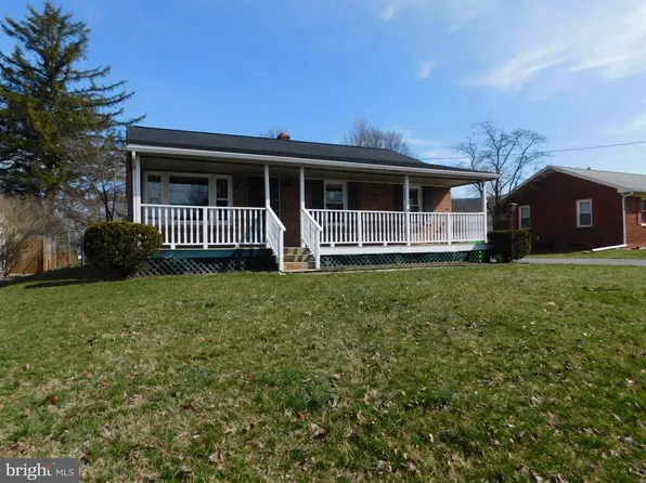 11 Reynolds Ave, Mont Alto, PA 17237