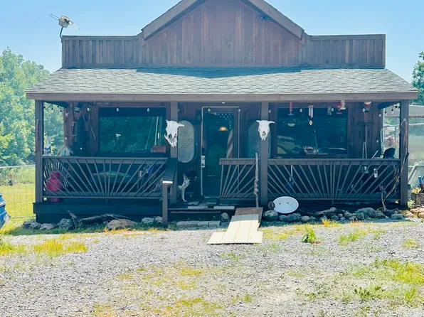 4626 Pine Grove Rd, Crab Orchard, KY 40419