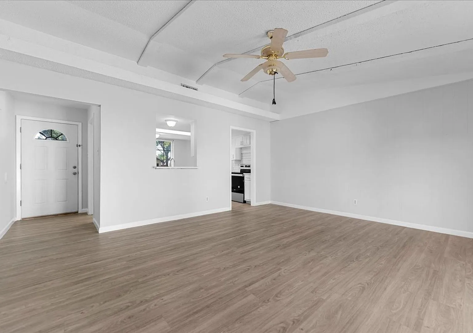 Recently Renovated 3-bed 2-bath Home in Allen's Hillside Village Subdivision — Photo 2