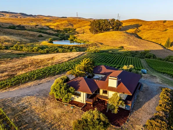 6513 Lakeville Highway, Petaluma, CA 94954
