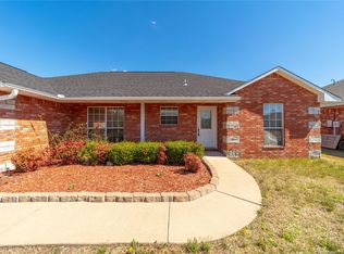 2204 Apple Blossom Ln, McAlester, OK 74501