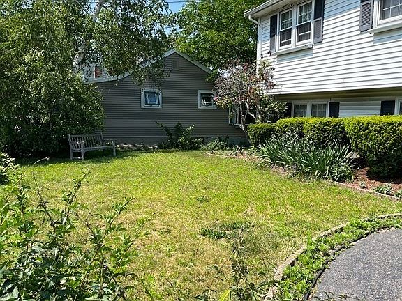 3rd image of 42 Essex St