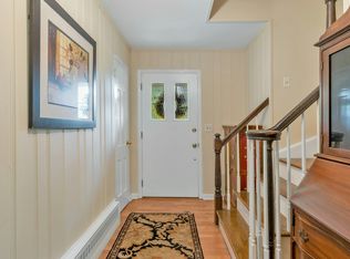 1 Crest Dr, Basking Ridge, NJ 07920