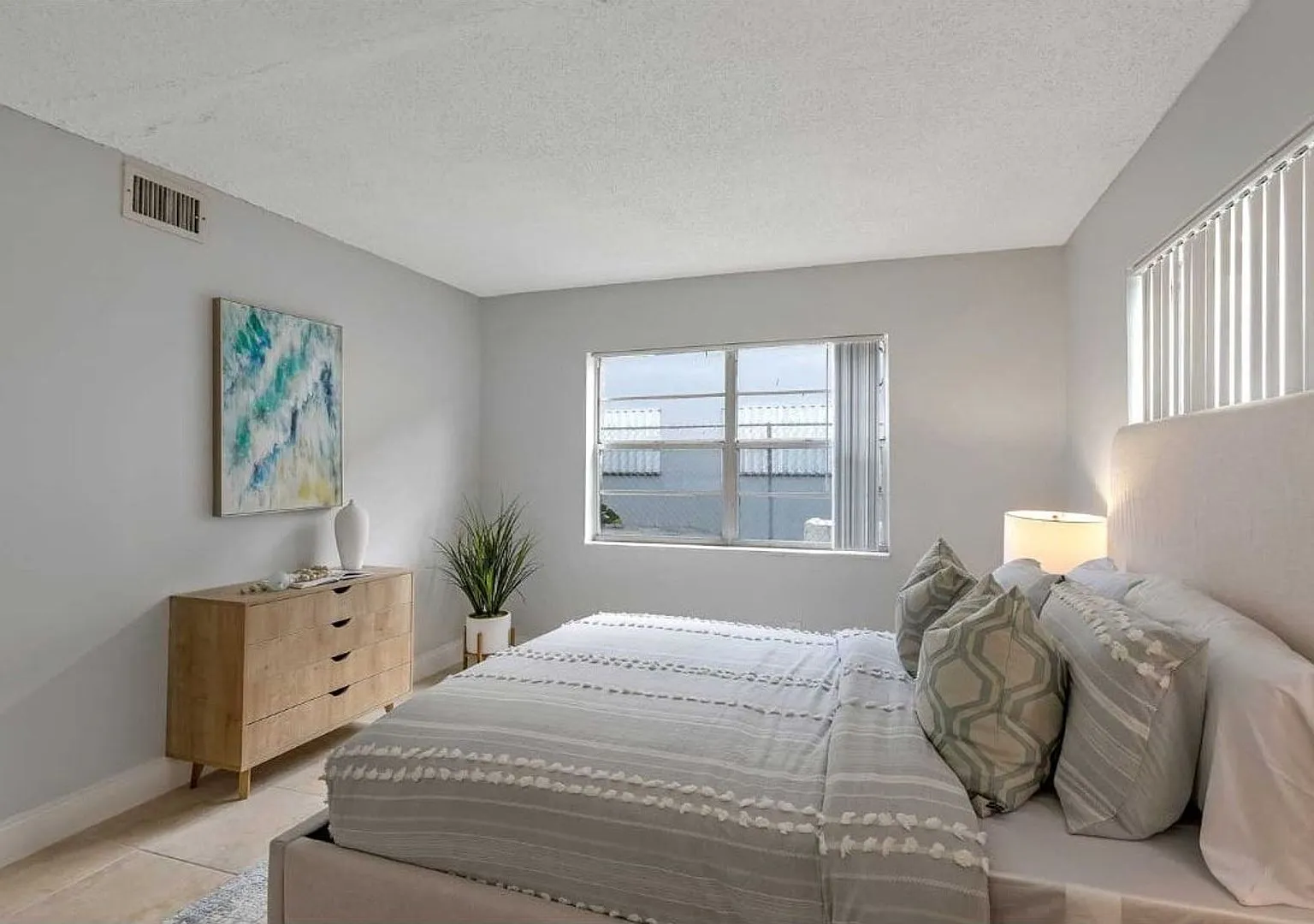 Amberstone Apartments — Photo 4