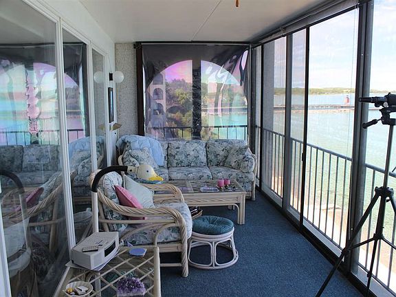 5th image of 103 W Dixon Ave APT 409