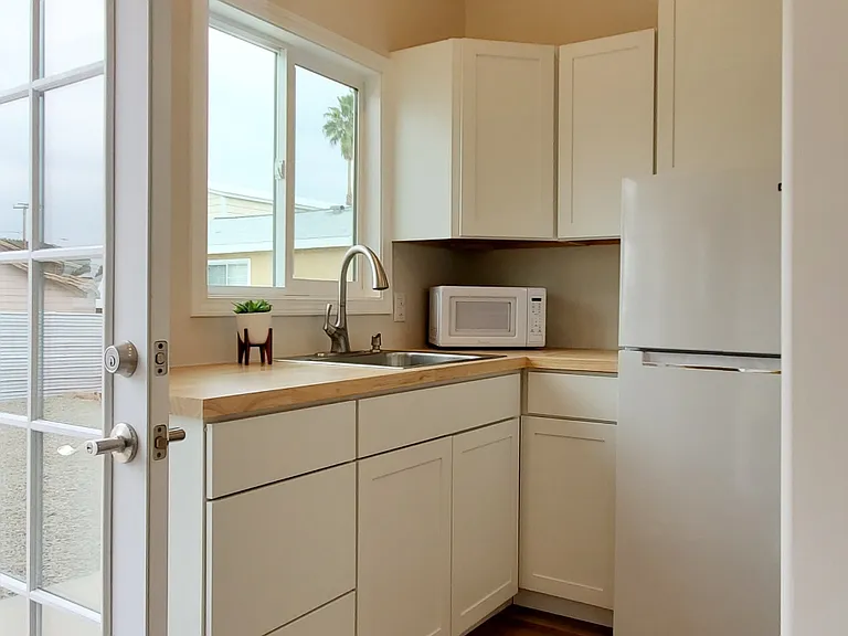 1391 Tourmaline Ave — Photo 5