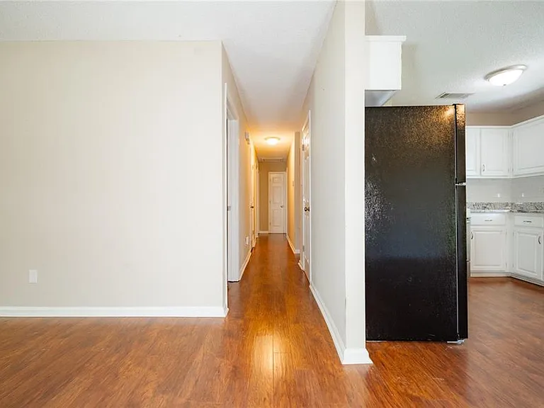 1850 Panorama Blvd W — Photo 9