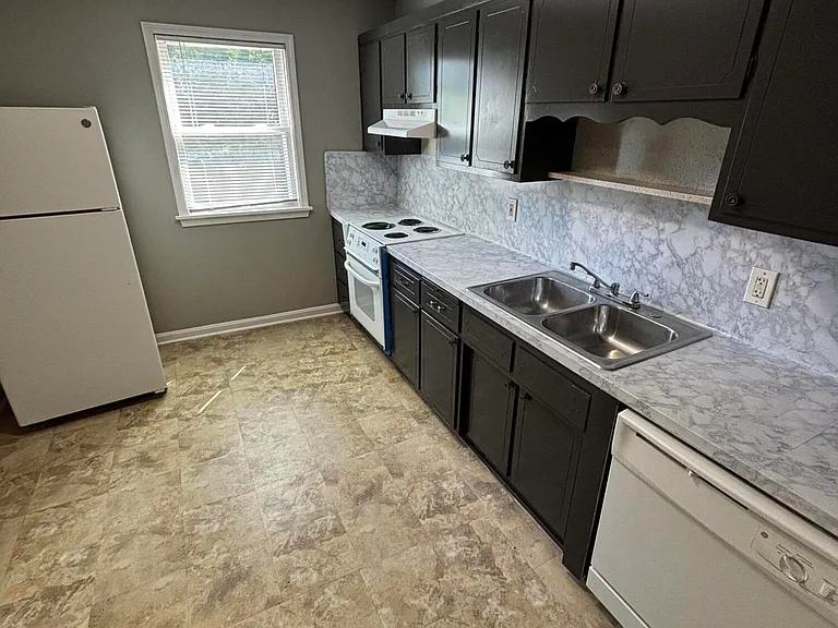 319 Idlewylde Dr #14 — Photo 4