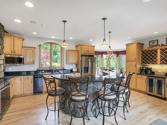 3rd image of 35 Fletcher Court