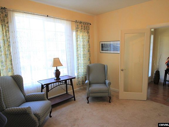 5th image of 2624 Andrew Ave NW
