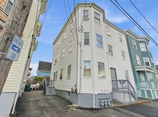 8 Ray St, Lynn, MA 01905