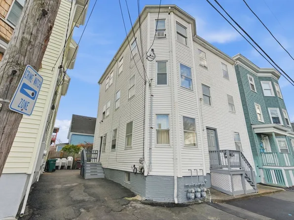 8 Ray St, Lynn, MA 01905