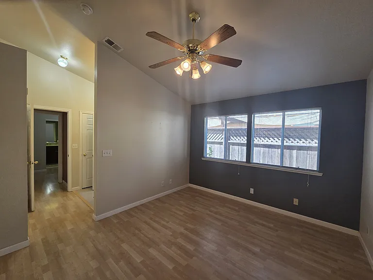 1412 Olympic Dr — Photo 11
