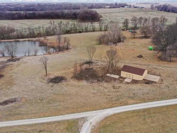 7397 SW Highway F, Trimble, MO 64492
