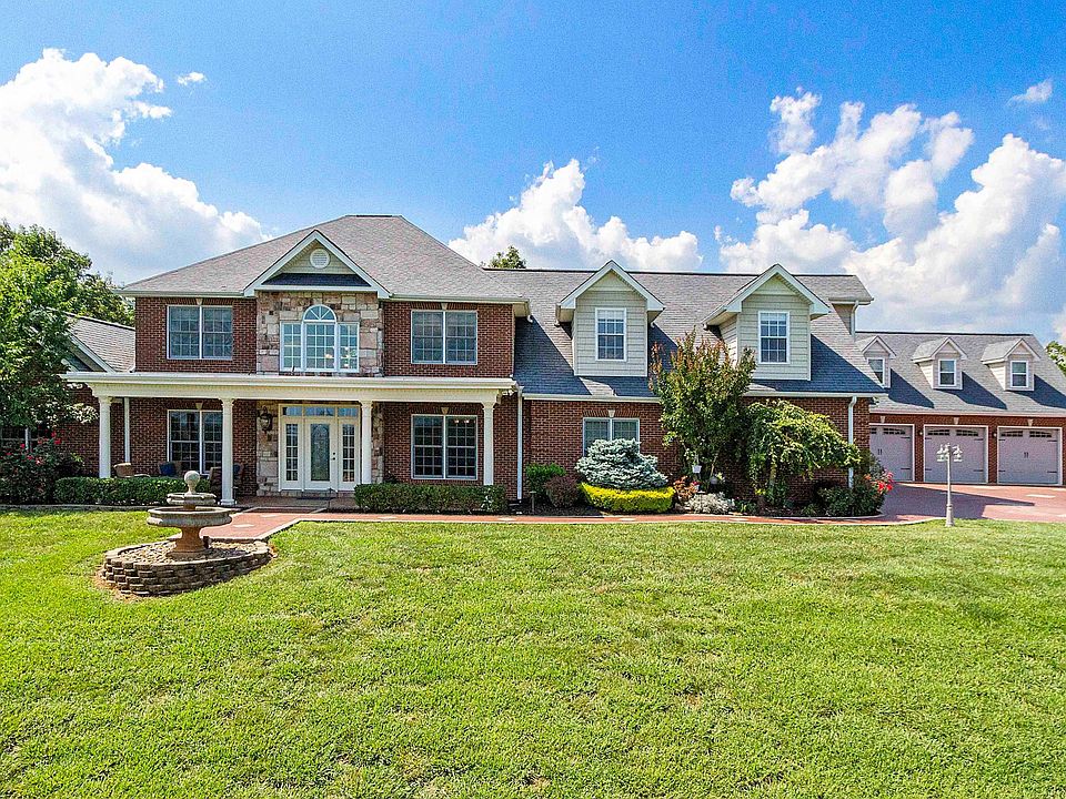 1st image of 1021 Falcon Crest Dr
