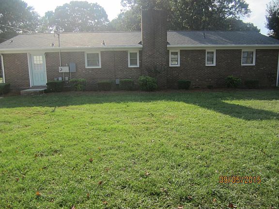 136 Hinshaw Avenue back