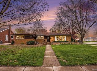 206 Esplanade St, Mount Clemens, MI 48043