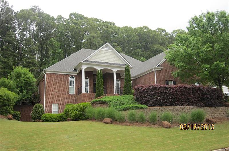 1st image of 470 Waterford Dr