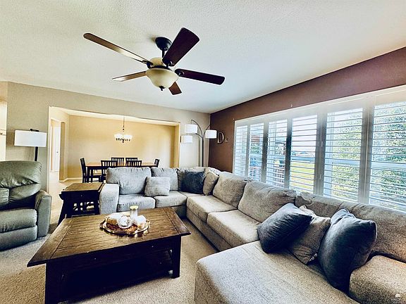 2nd image of 803 Hillcrest Dr