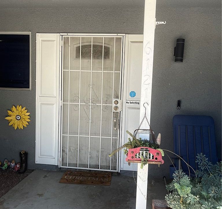 2nd image of 6121 Buchanan Ave