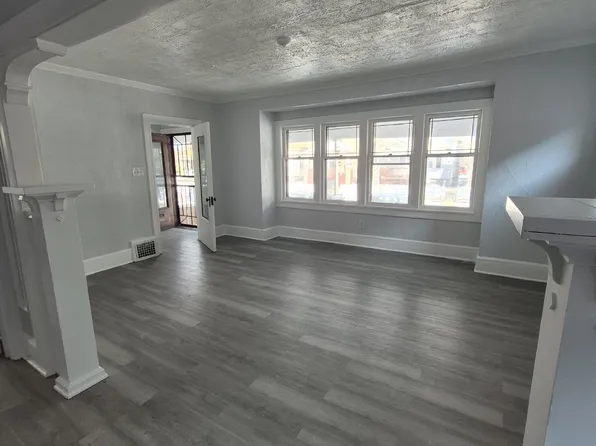 2517 W Hadley St, Milwaukee, WI 53206