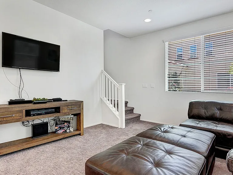 323 Paseo Gusto — Photo 4
