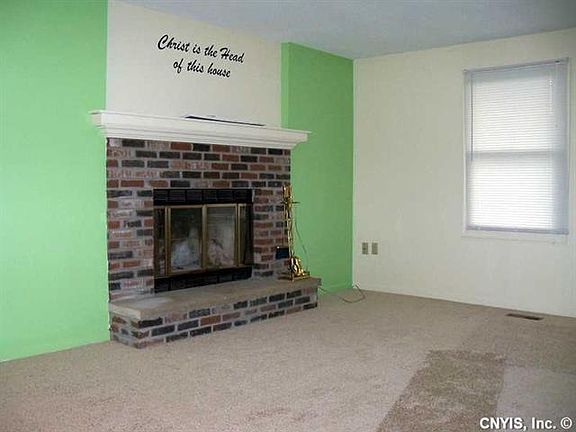 4th image of 7534 Sugarwood Ln