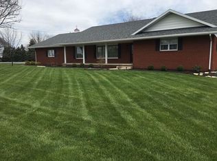 424 W Ridge Dr, Fostoria, OH 44830